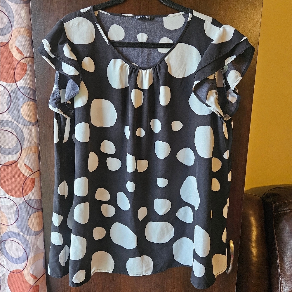 Bloomchic Stylish Black and White Polka Dot Women's Top Size 18-20